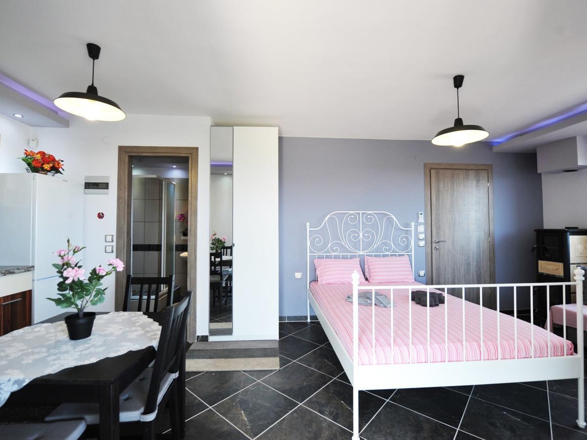 Alice Wonderland Home Nea Flogita Halkidiki Exterior photo